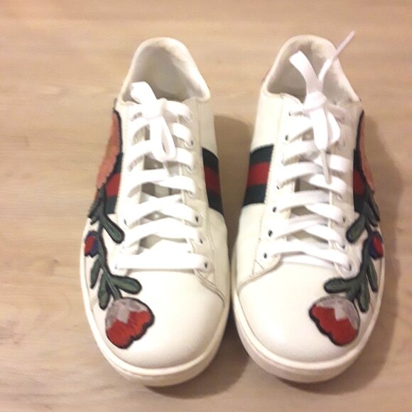 Rare GUCCI Ace floral LOGO sneakers--excellent condition - Picture 3 of 15